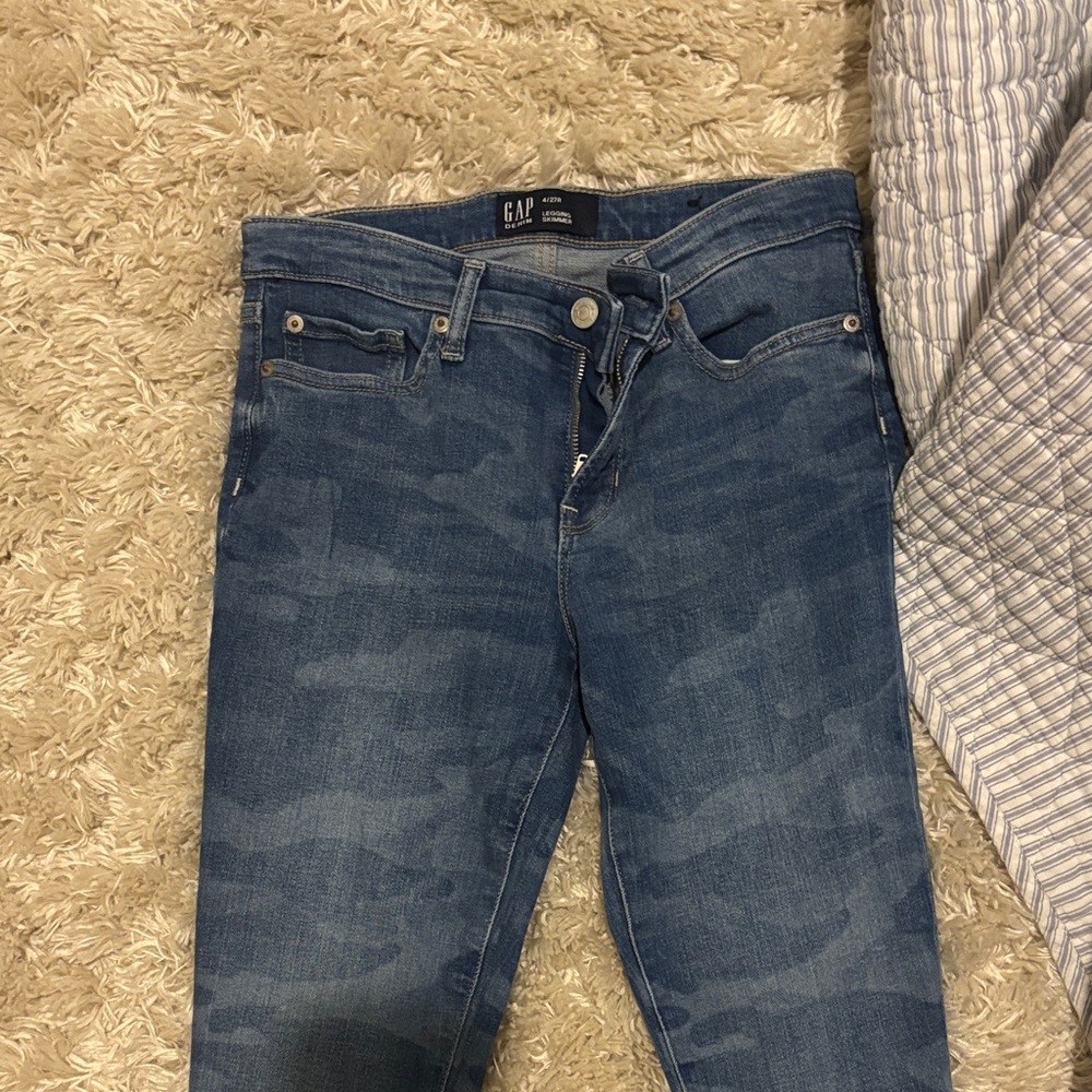 GAP Women's Camouflage Blue Skinny Jeans